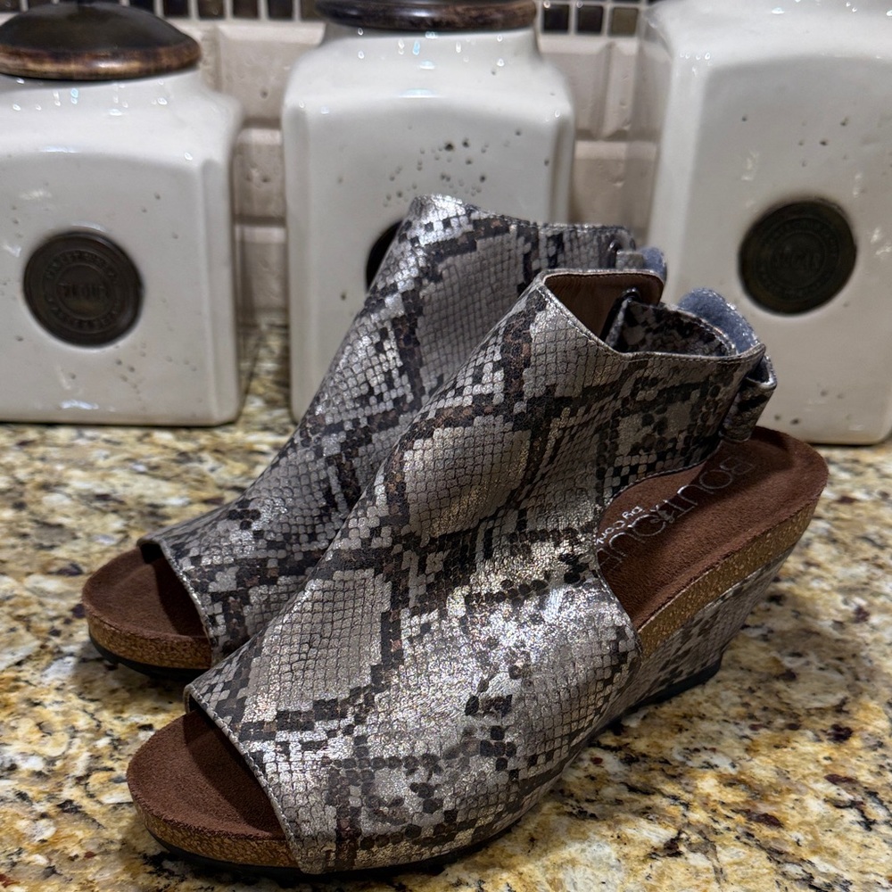 Boutique by Corky’s Calypso sandals